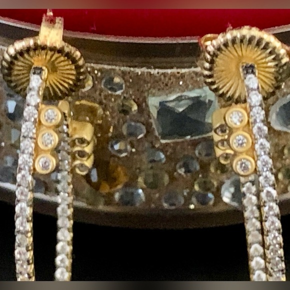 Freida Rothman Authentic Pavé Disc Oval Hoop Earrings - Picture 3 of 10